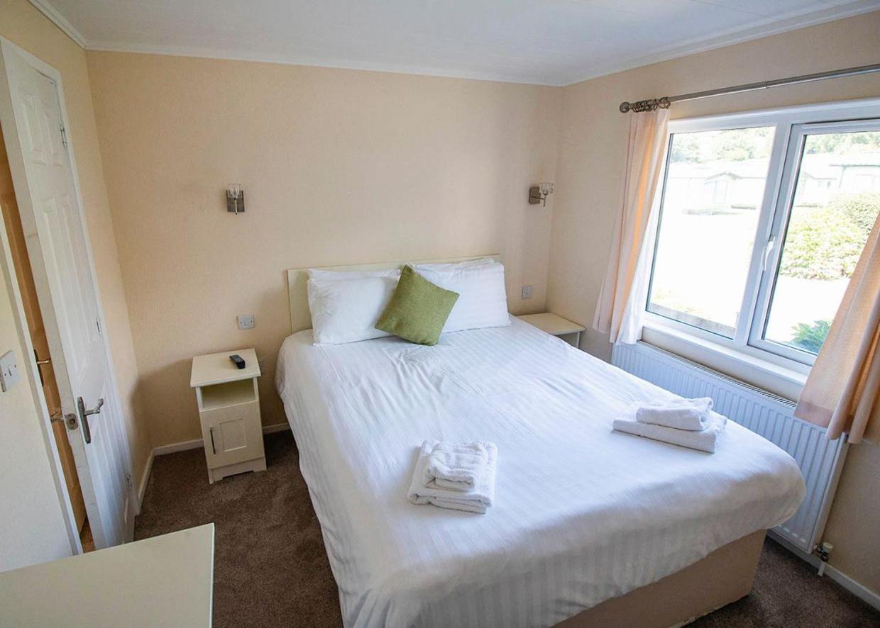 Penrhos Park Otel Llanrhystyd Dış mekan fotoğraf